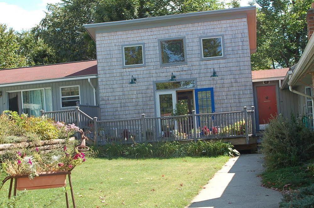 Inn At Charlotte B&B Μπέρλινγκτον Εξωτερικό φωτογραφία
